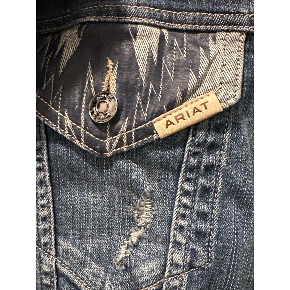 Ariat Women's Medium Chimayo Aztec & Burbank Denim Jacket Distressed NWOT - Picture 3 of 7